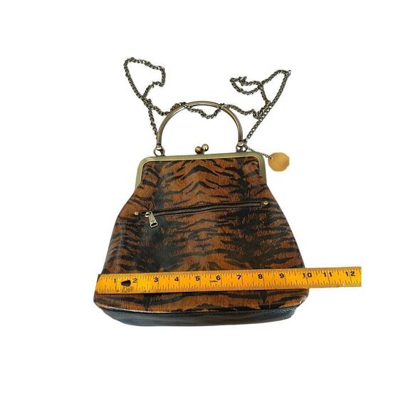 Patricia Nash 10th Anniversary - Cognac Tiger Leather‎ Novella Shoulder Bag - Picture 9 of 11